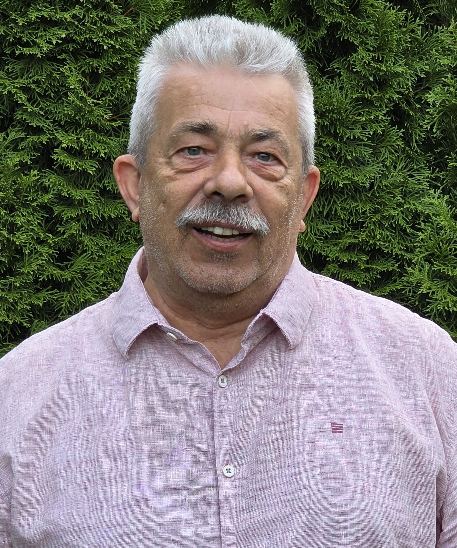 T. Hütter